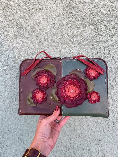 1/2 Cut Mini Pocketbook